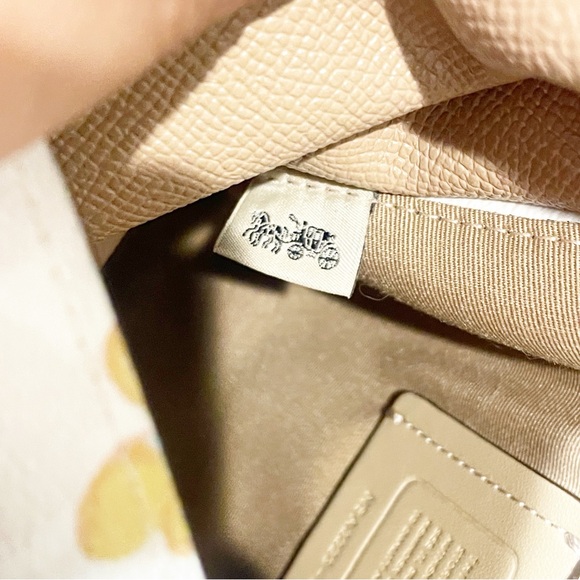 Coach Small Town Bucket Bag Signature Mystical Floral Shoulder Bag - Picture 5 of 7